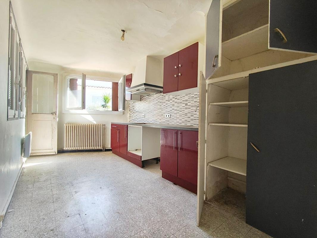 Maison à vendre, 126m², Saint-Mitre-les-Remparts