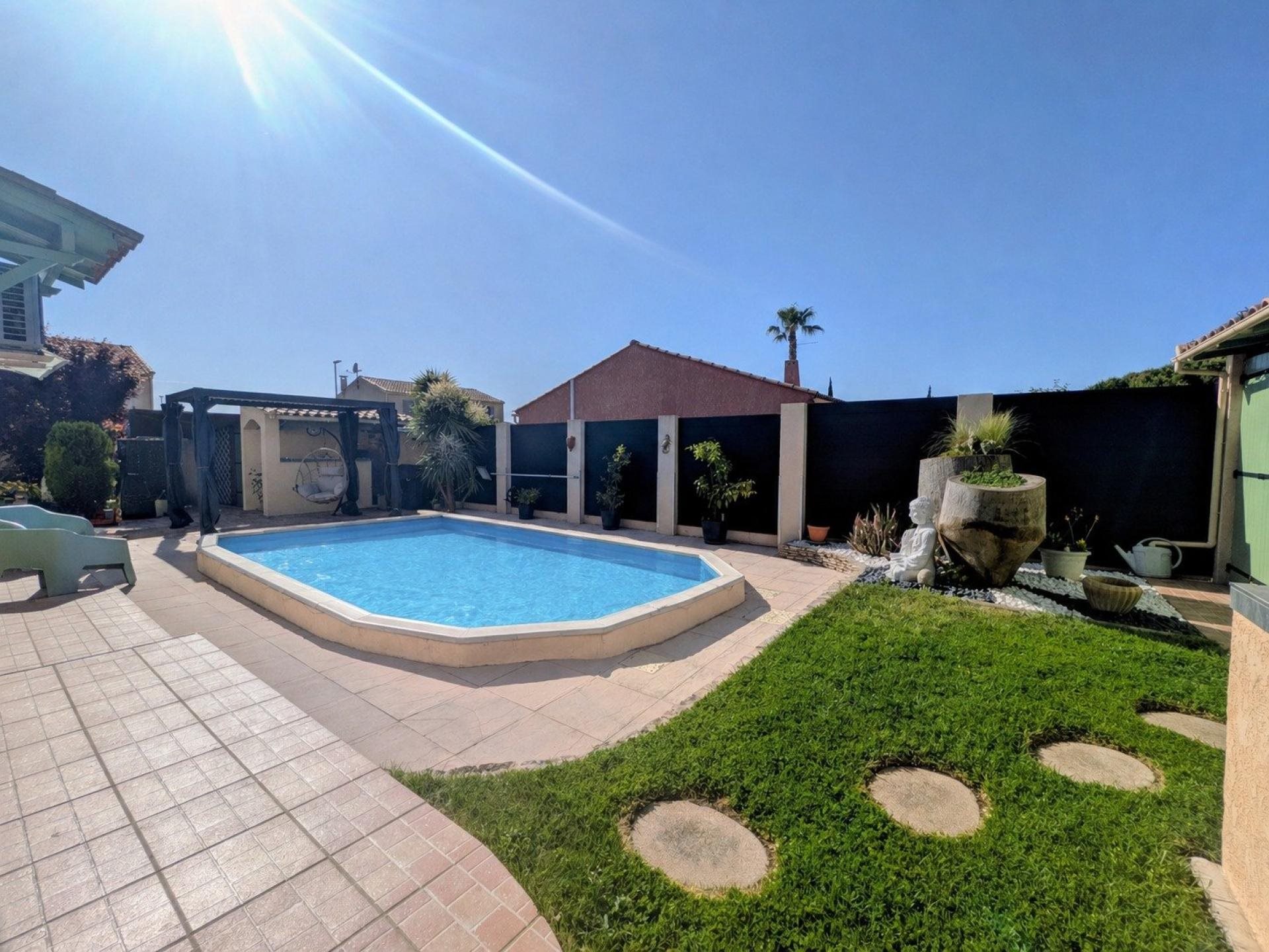 Maison à vendre, 160m², Saint-Geniès-de-Fontedit