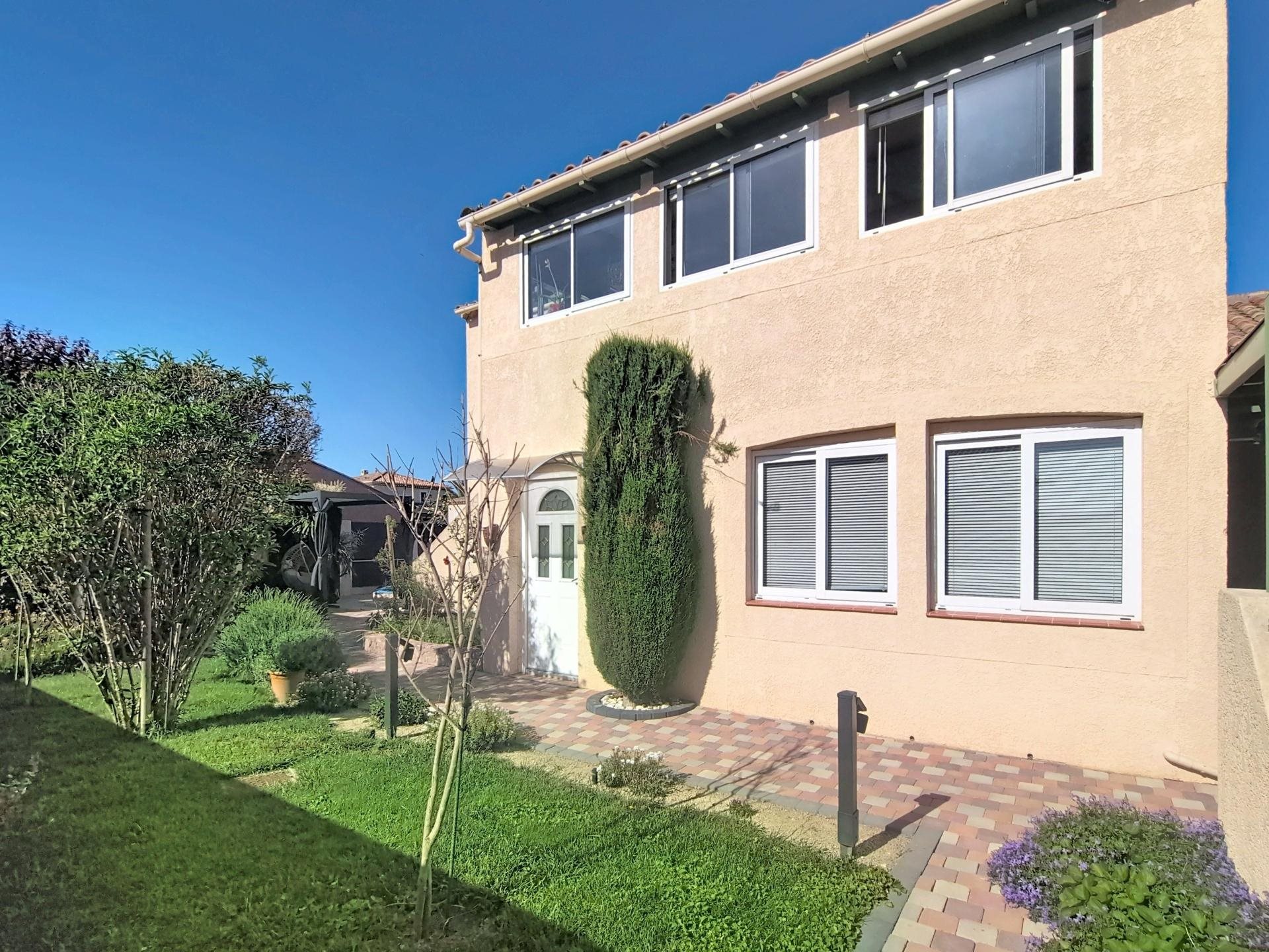 Maison à vendre, 160m², Saint-Geniès-de-Fontedit