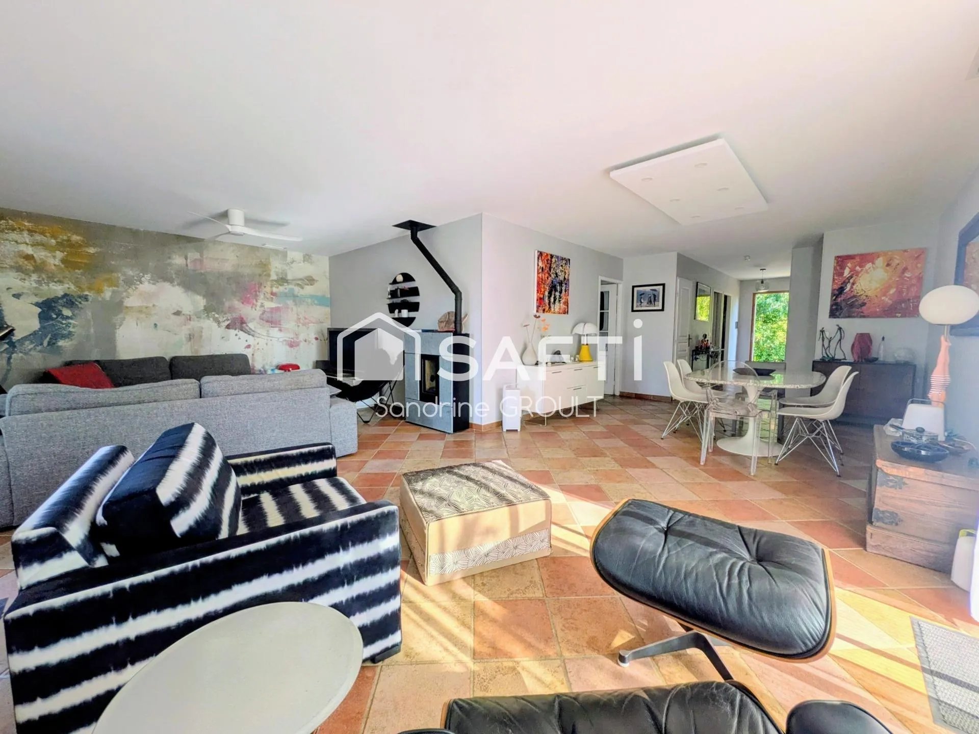 Maison à vendre, 130m², Saint-Geniès-de-Fontedit