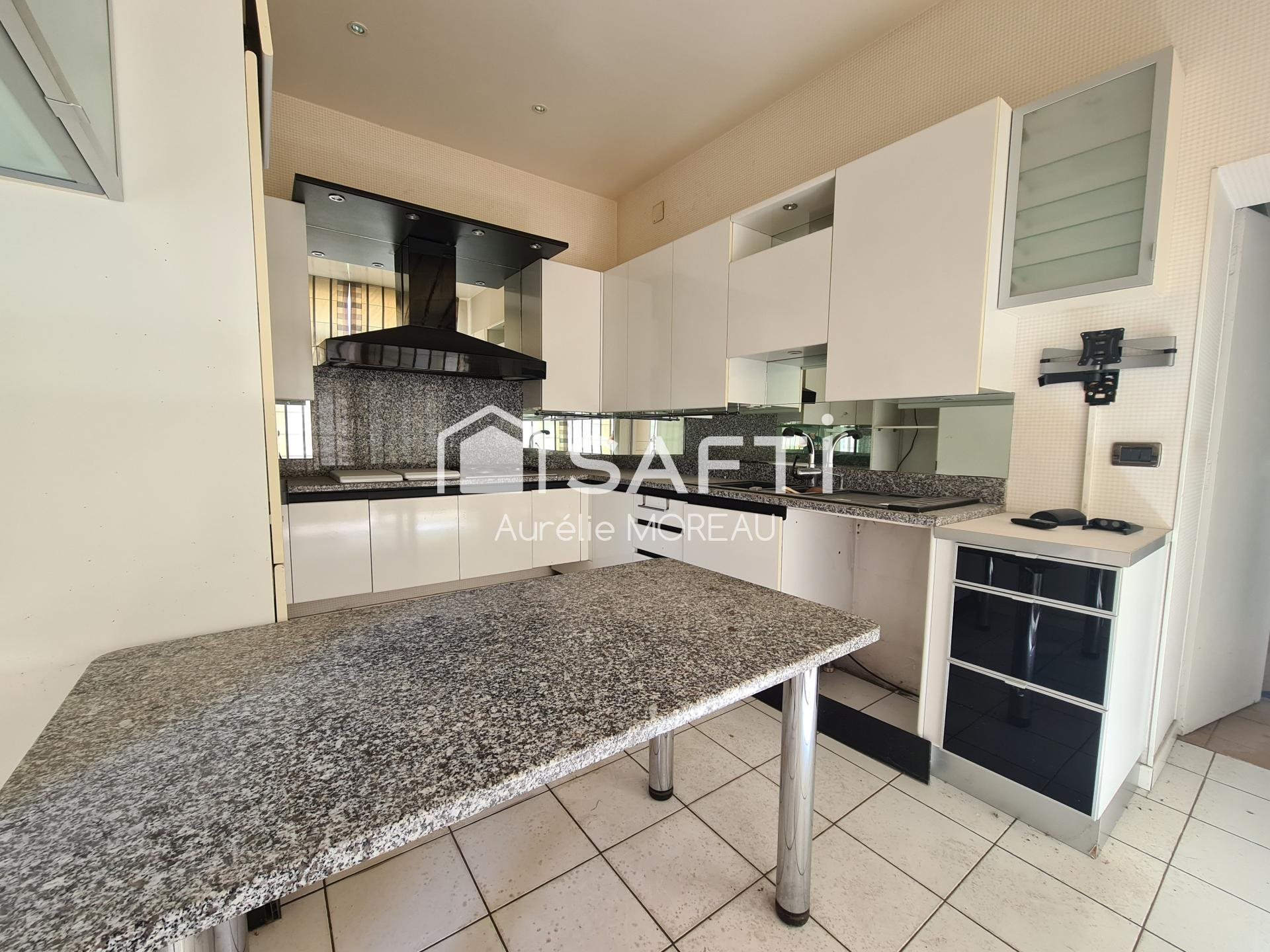 Maison à vendre, 291m², Carbon-Blanc