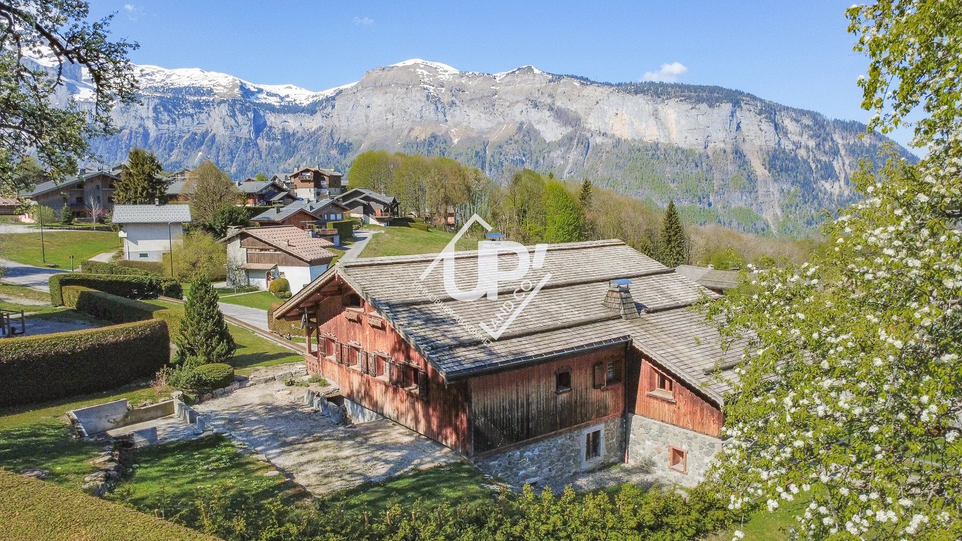 Maison à vendre, 256m², Arâches-la-Frasse (Les Carroz d'Arâches)