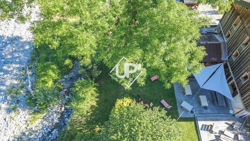 Immeuble 532 m² · à Glières-Val-de-Borne · 532 m² · 790 000 €