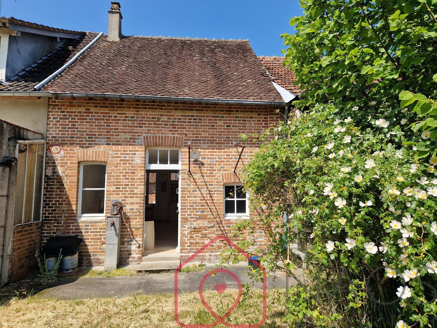 Maison à vendre, 35m², Brinon-sur-Sauldre
