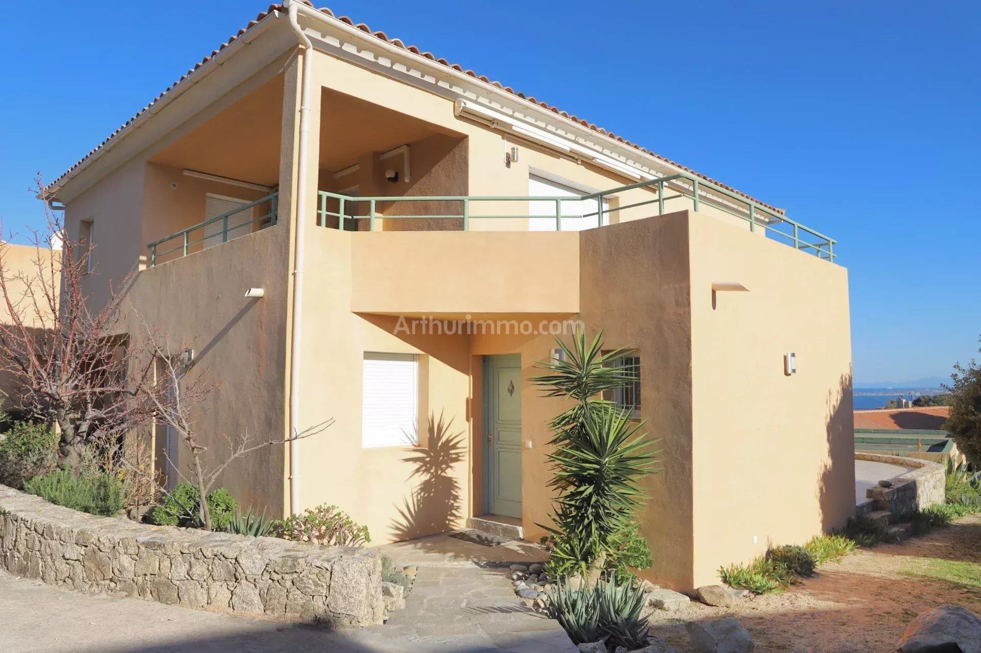 Appartement à vendre, 69m², Calvi