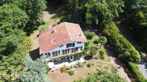 Maison 9 pièces 292 m² · à Villefranque · 292 m² · 918 000 €