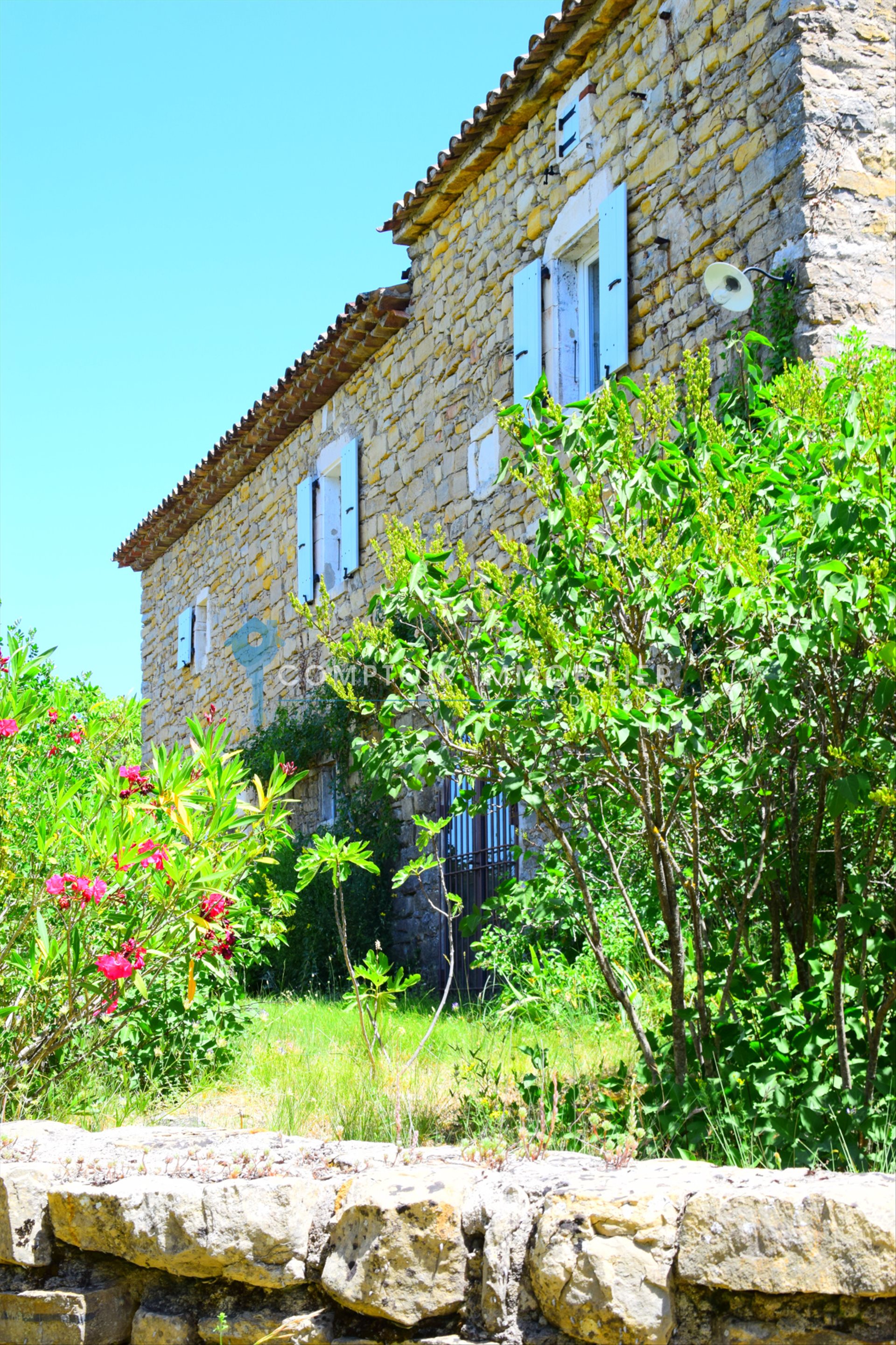 Maison à vendre, 161m², Grospierres