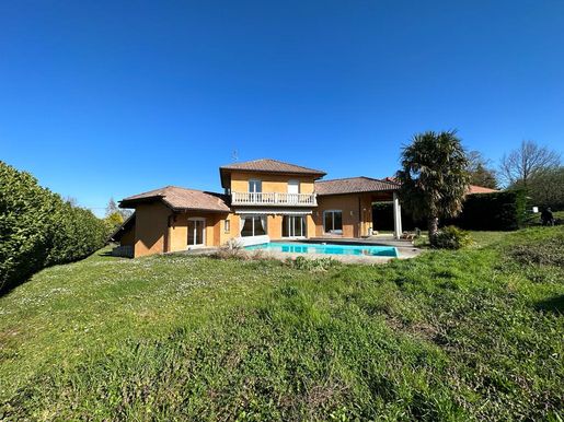 Maison 5 pièces 160 m² · à Messery · 160 m² · 845 000 €