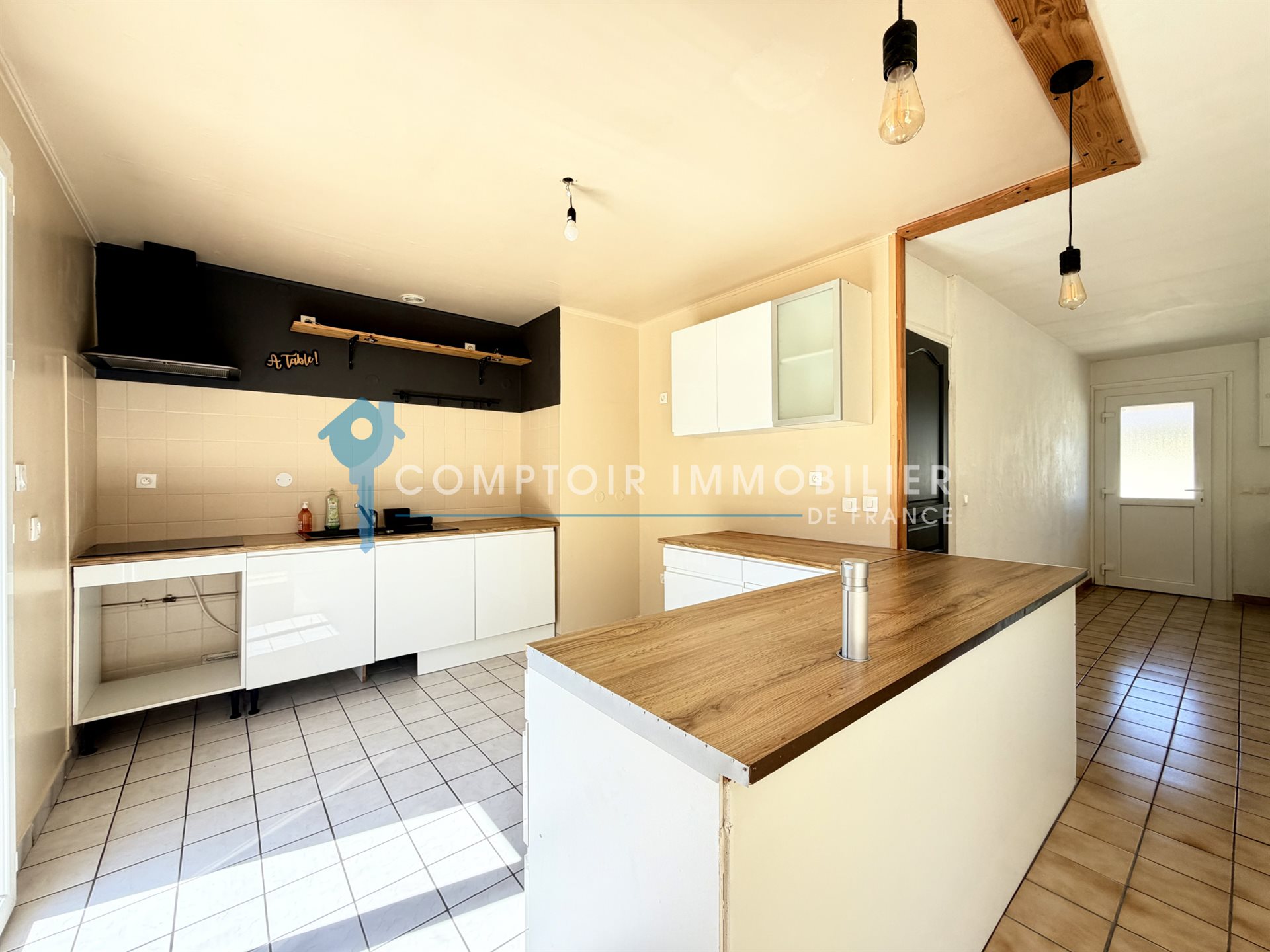 Maison à vendre, 99m², Ardelu