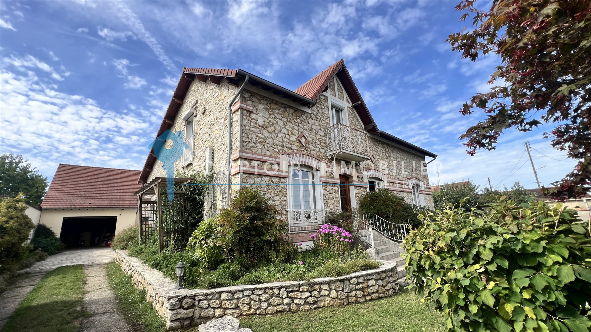 Maison à vendre, 260m², D'Huison-Longueville