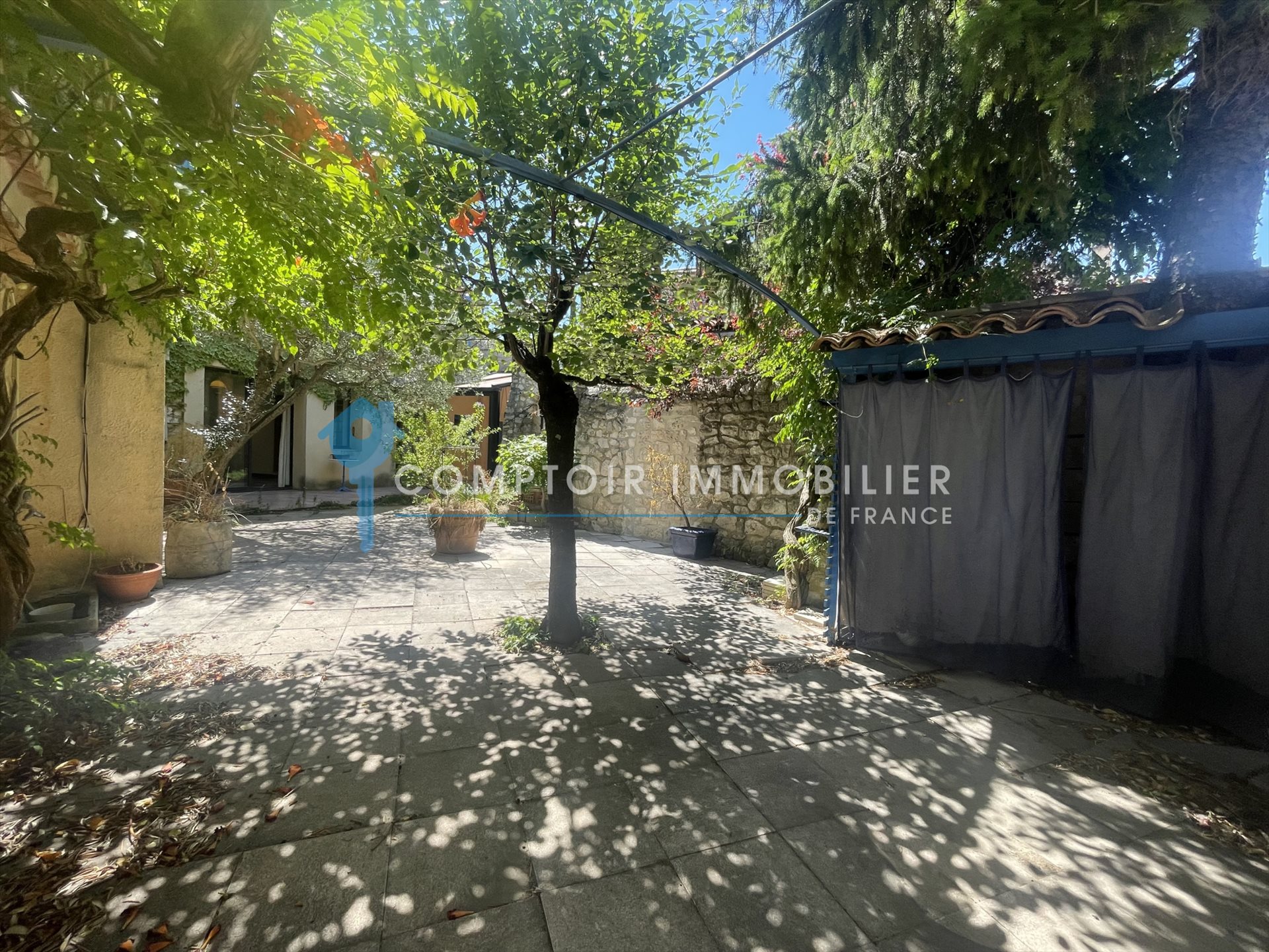 Maison à vendre, 205m², La Garde-Adhémar