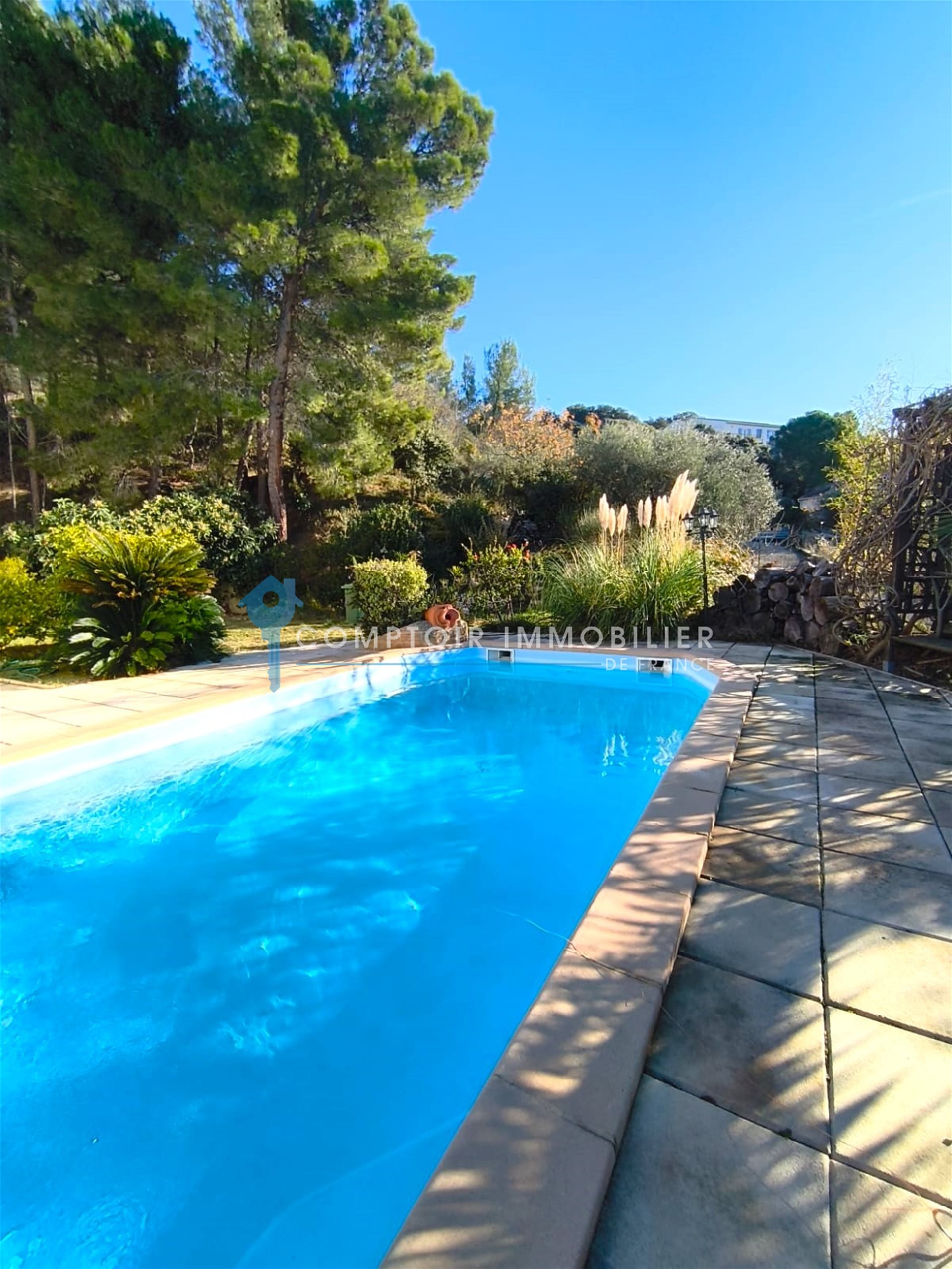 Maison à vendre, 151m², Aramon