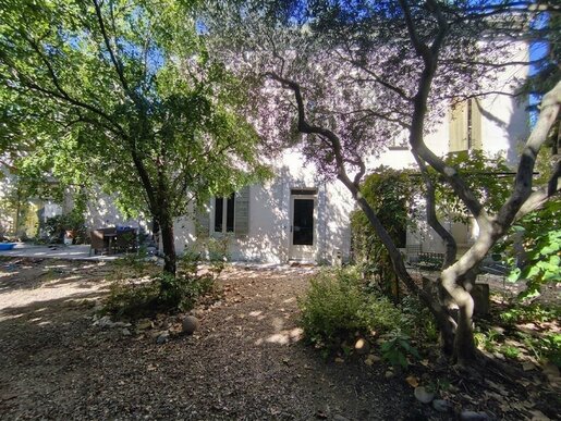Maison 11 pièces 340 m² · à Boulbon · 340 m² · 595 000 €