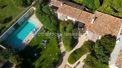 Maison 4 pièces 84 m² · à Saint-Rémy-de-Provence · 84 m² · 690 000 €