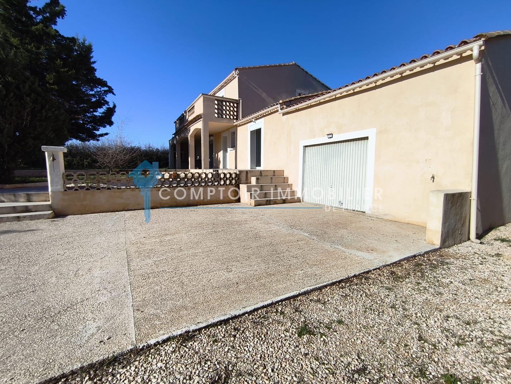 Maison à vendre, 143m², Domazan