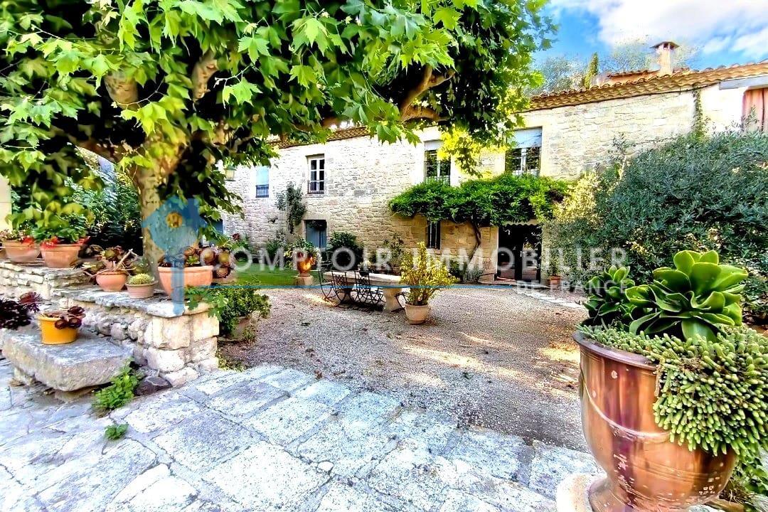 Maison à vendre, 600m², Beaucaire