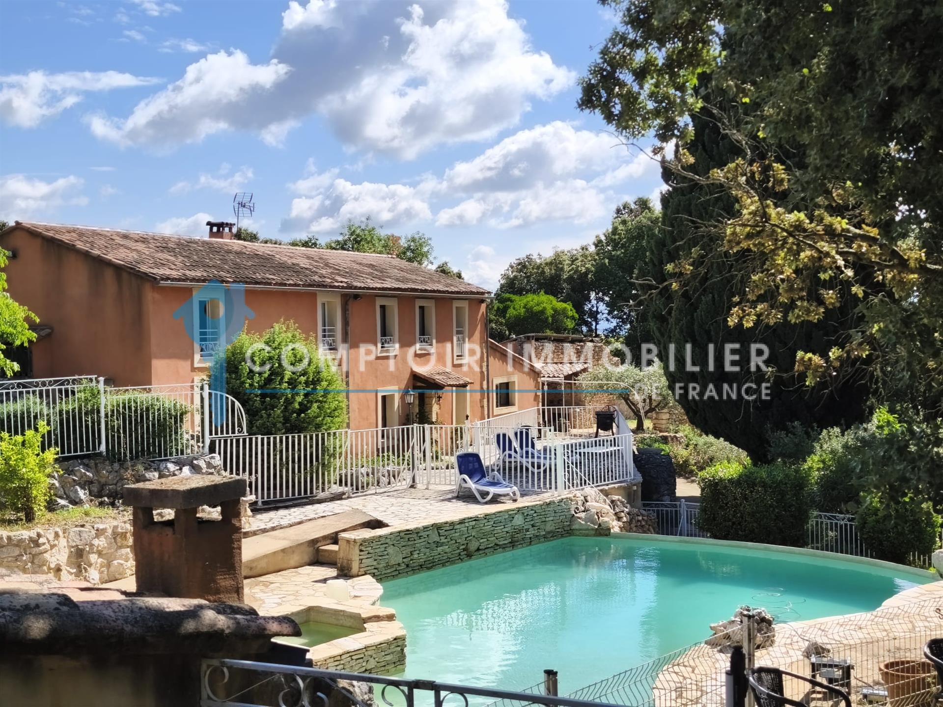 Maison à vendre, 260m², Rochefort-du-Gard