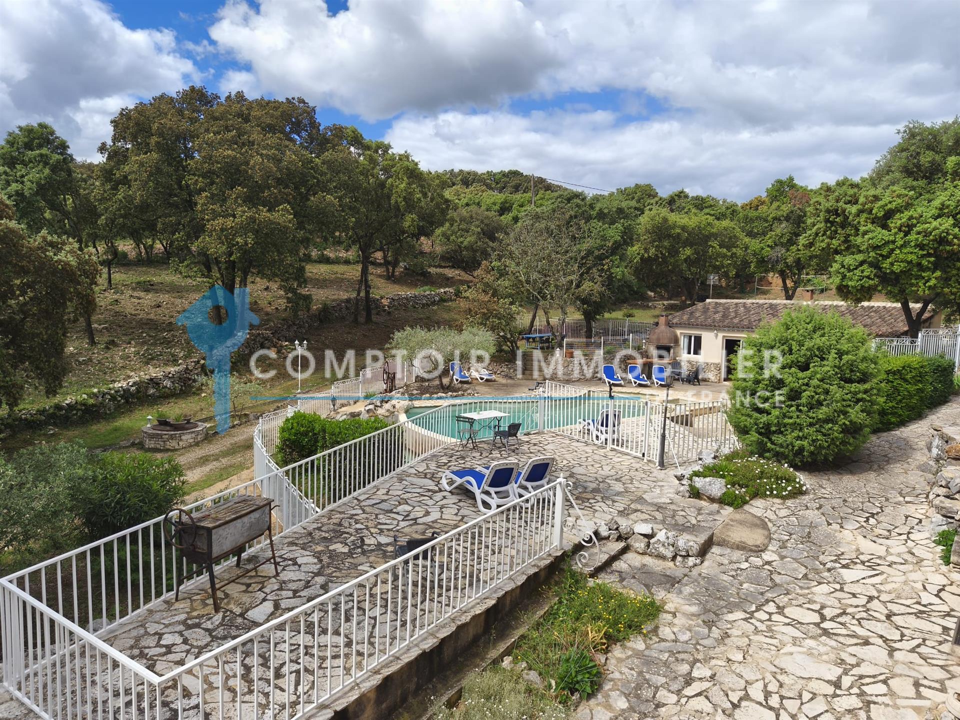Maison à vendre, 260m², Rochefort-du-Gard
