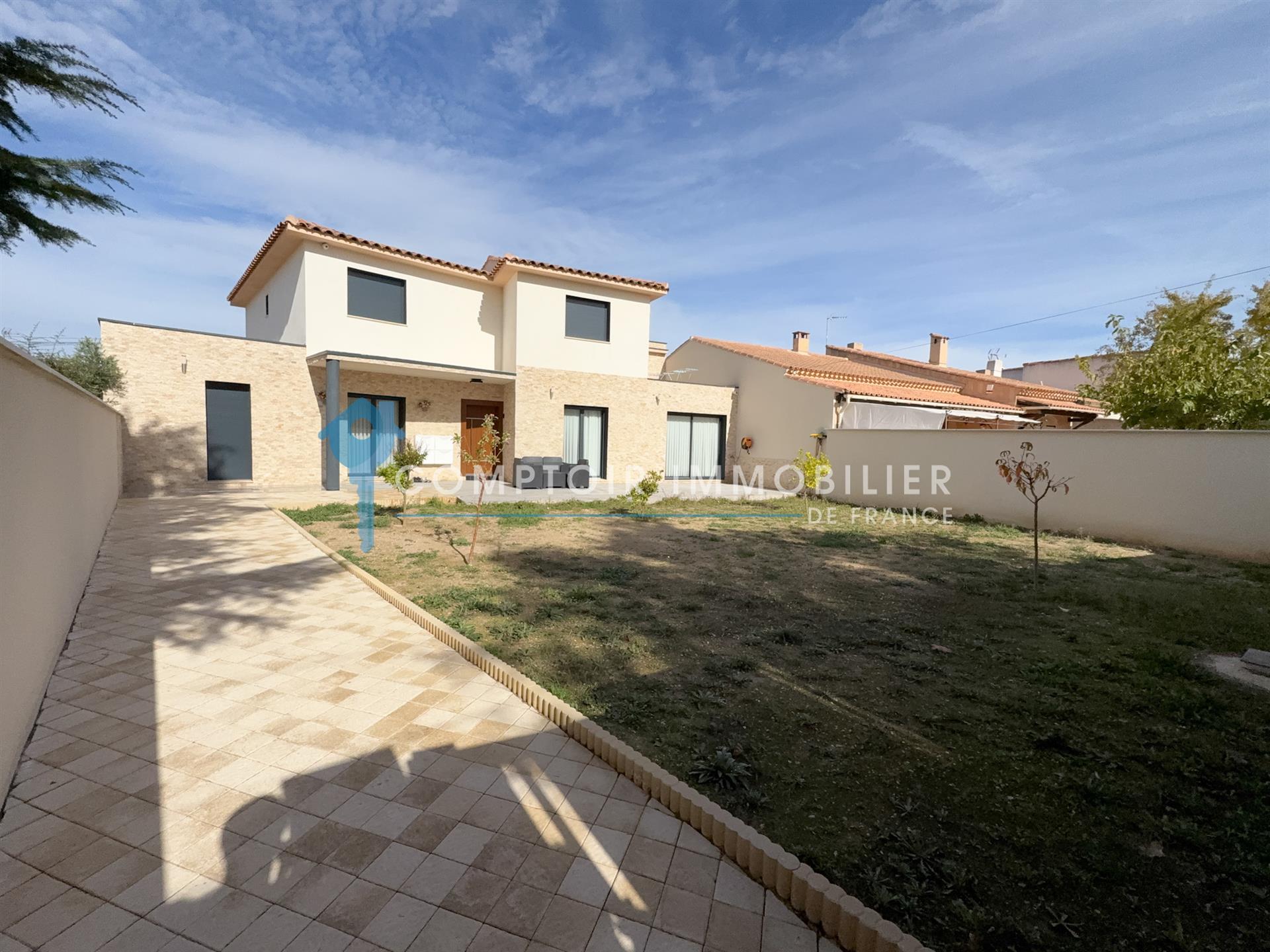 Maison à vendre, 244m², Marignane