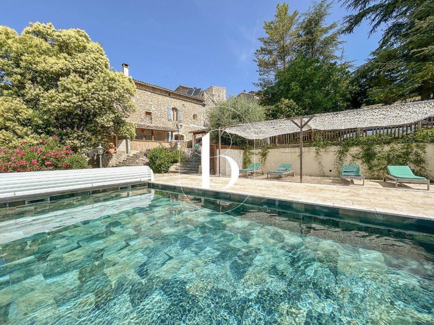 Maison à vendre, 232m², Barjac