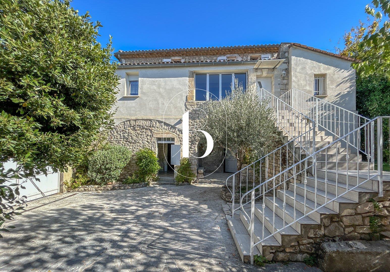 Maison à vendre, 143m², Barjac