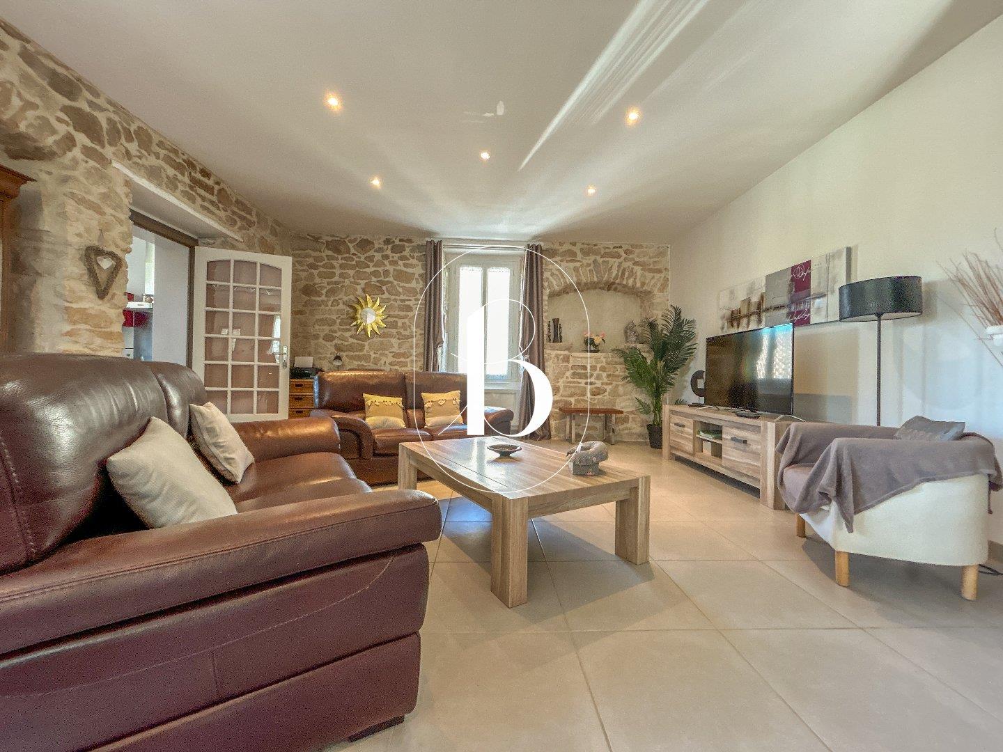Maison à vendre, 143m², Barjac