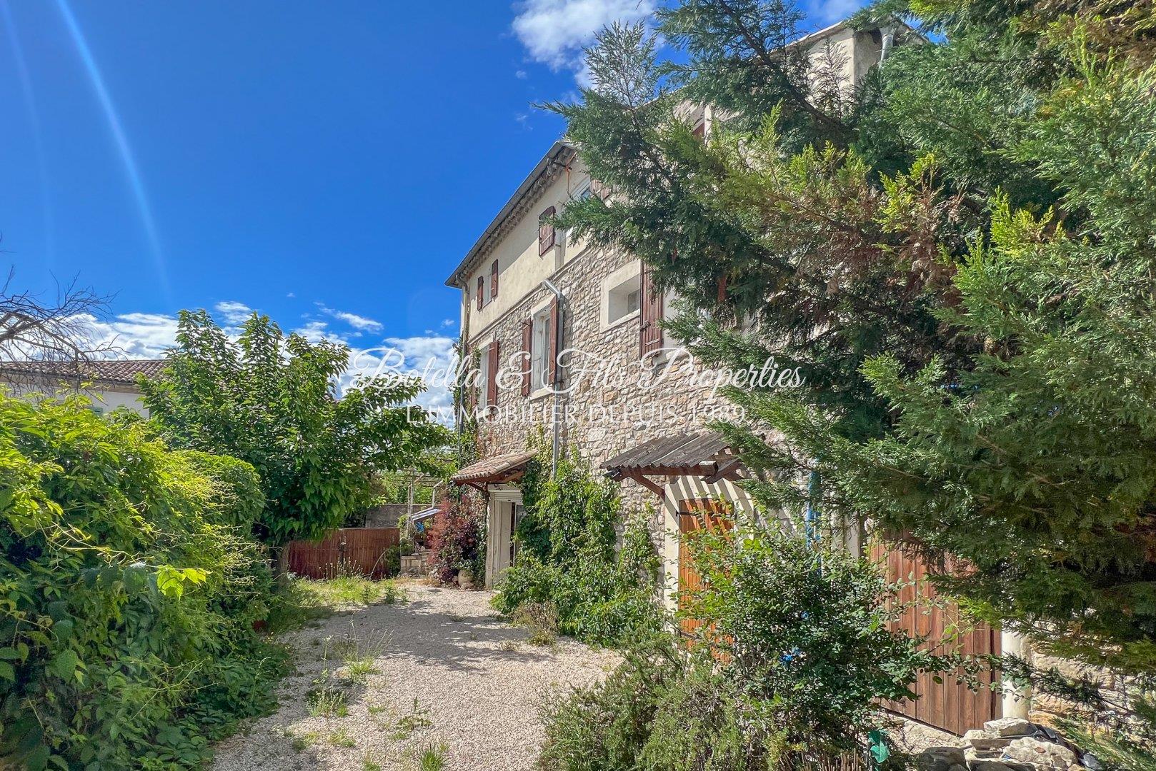 Maison à vendre, 297m², Barjac