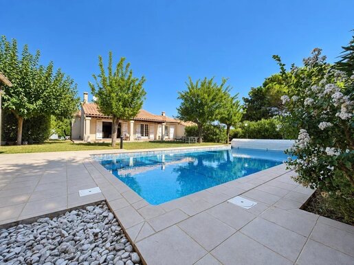 Maison 5 pièces 157 m² · à Pont-Saint-Esprit · 157 m² · 429 000 €