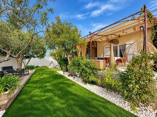 Maison 4 pièces 102 m² · à Saint-Laurent-de-Carnols · 102 m² · 315 000 €