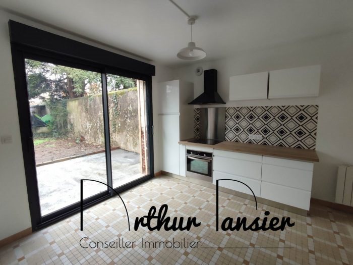 Maison à louer, 113m², Sainte-Foy-la-Grande