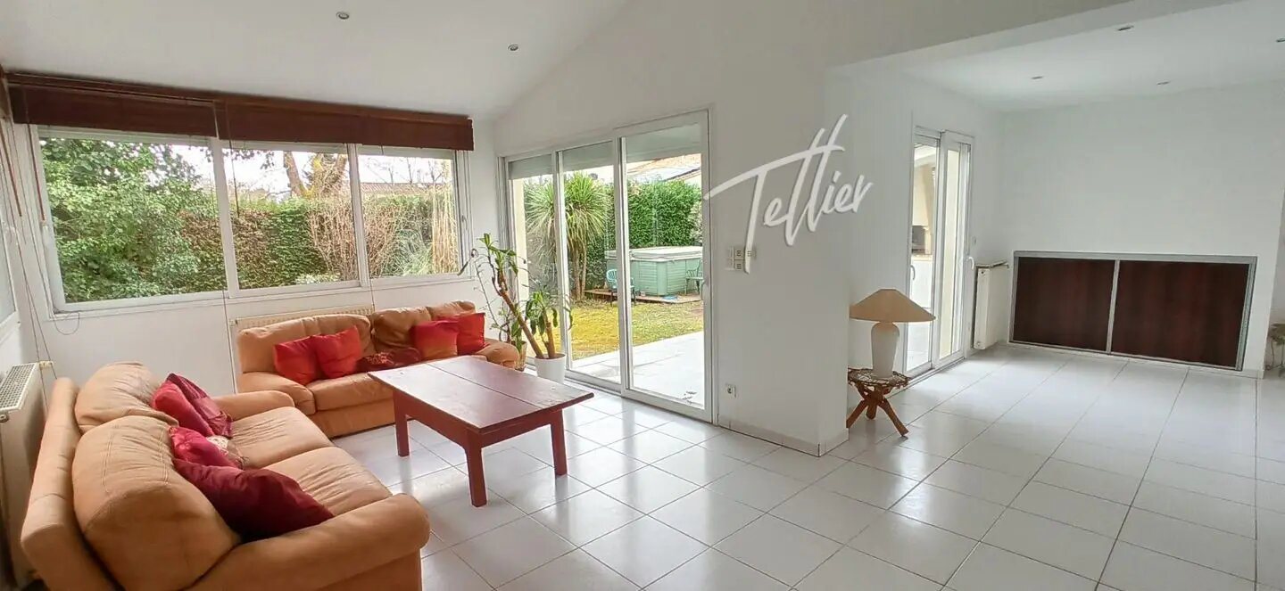 Maison à vendre, 204m², Saint-Aubin-de-Médoc
