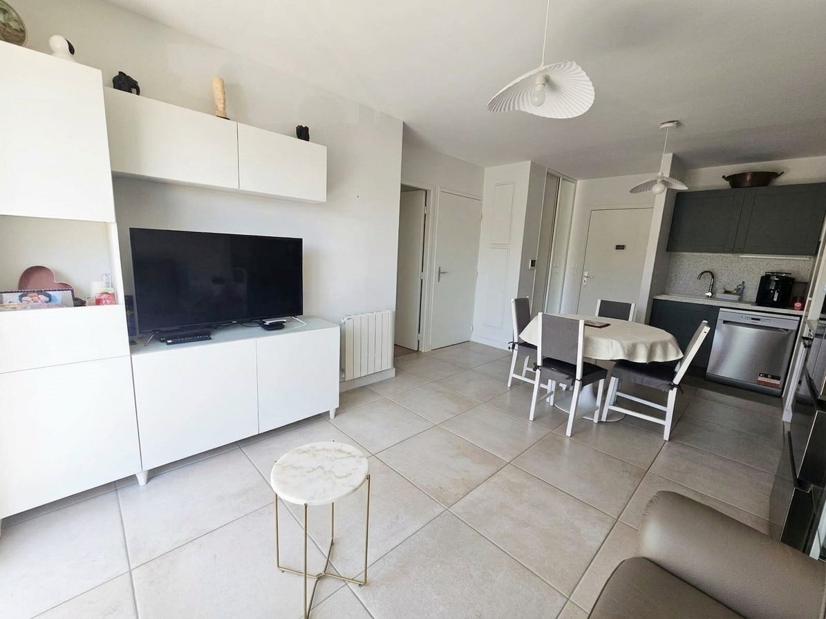 Appartement à louer, 41m², Pusignan