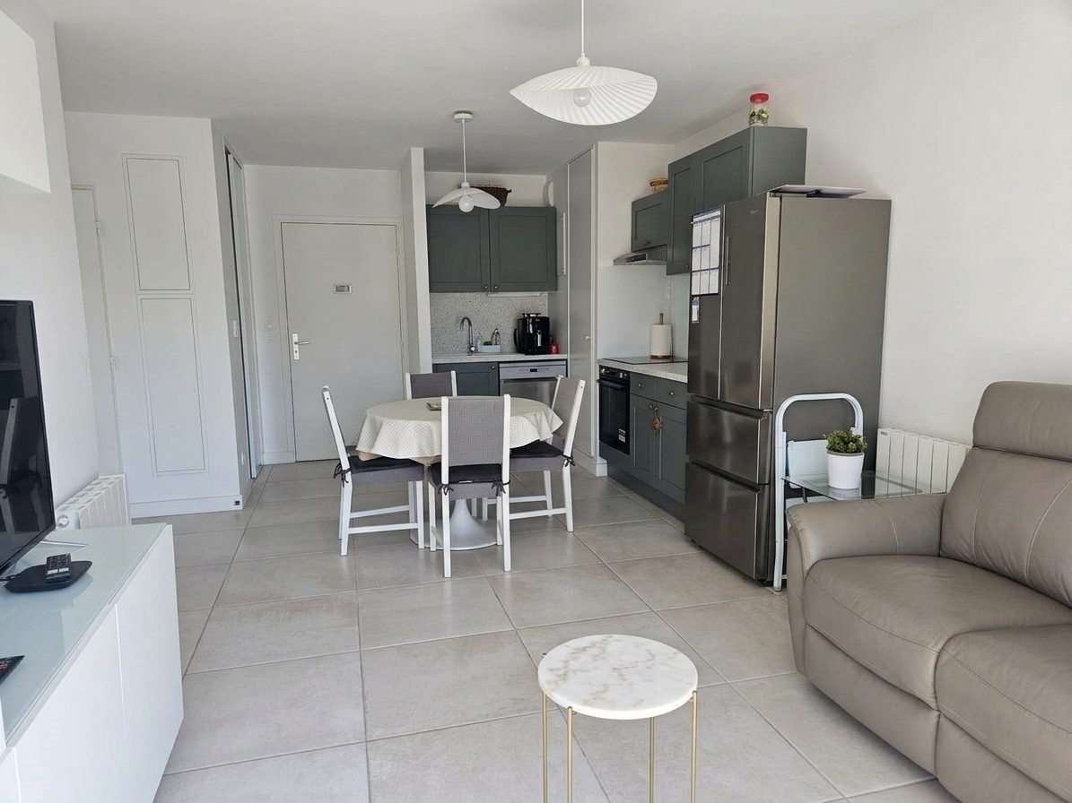Appartement à louer, 41m², Pusignan