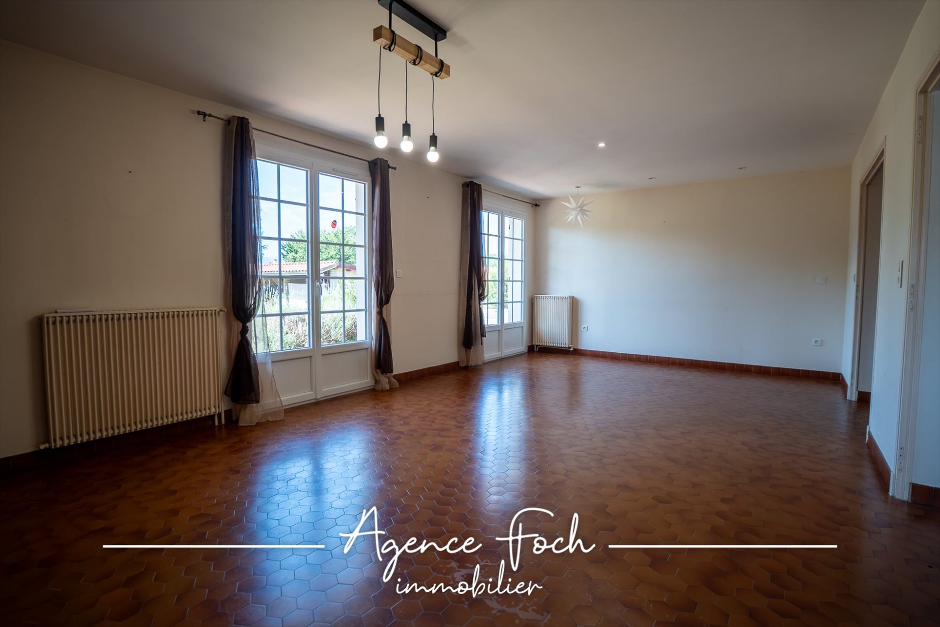 Maison à vendre, 268m², Juillan