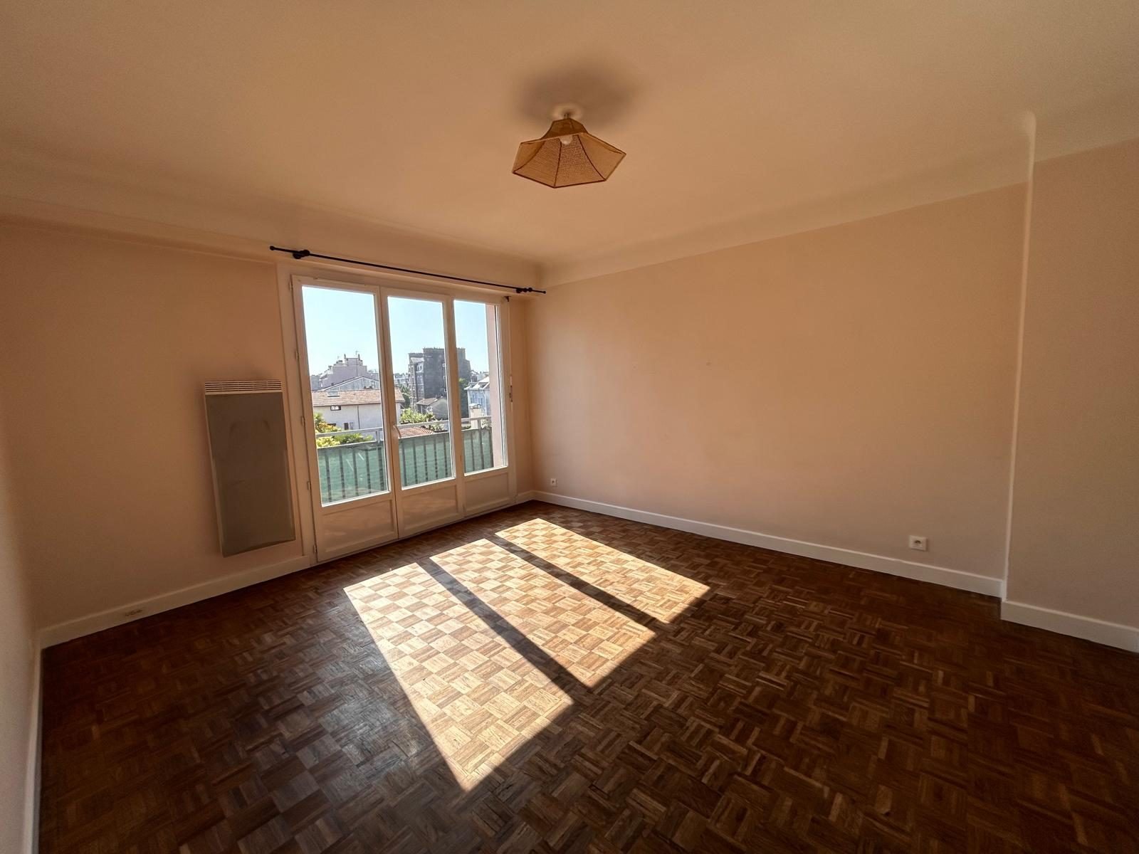 Appartement à louer, 41m², Pau