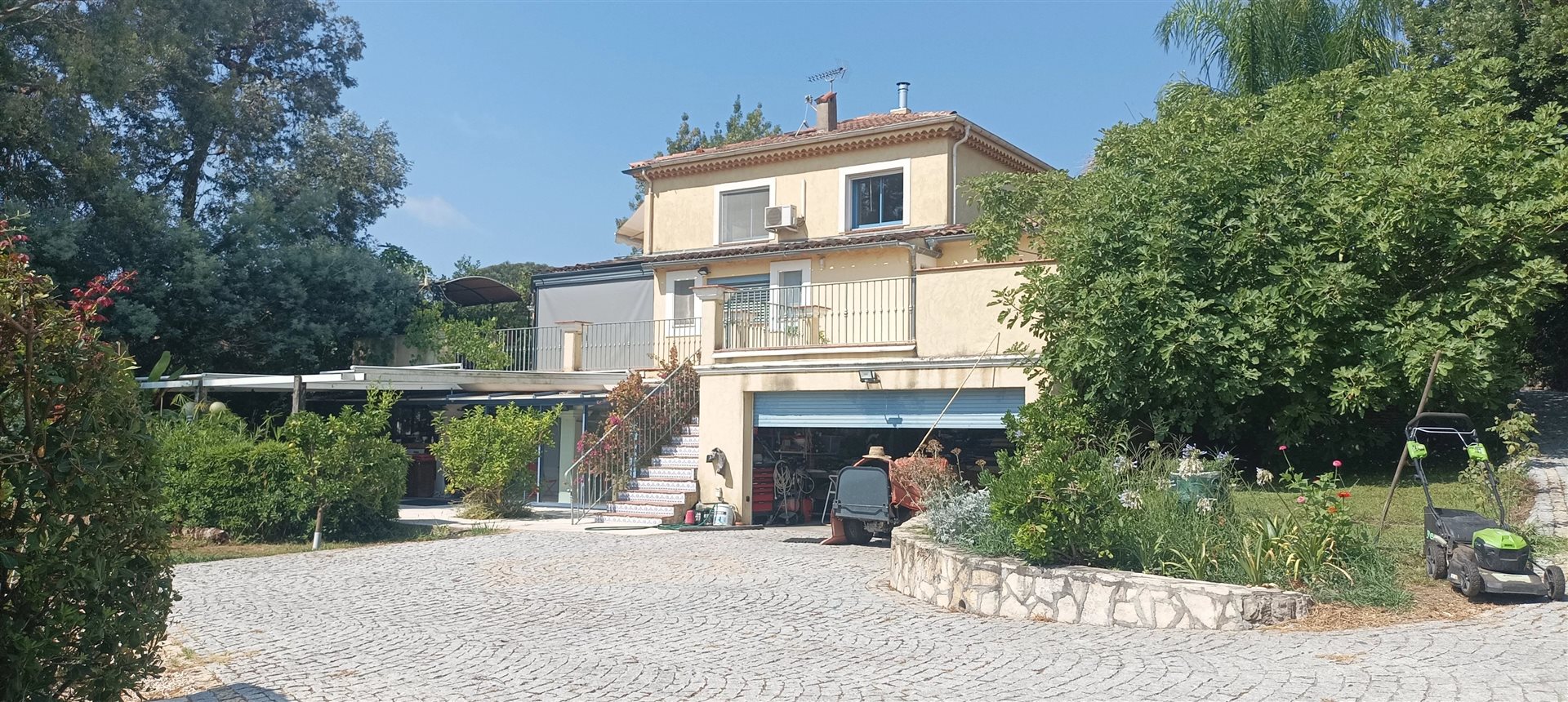 Maison à vendre, 240m², La Roquette-sur-Siagne