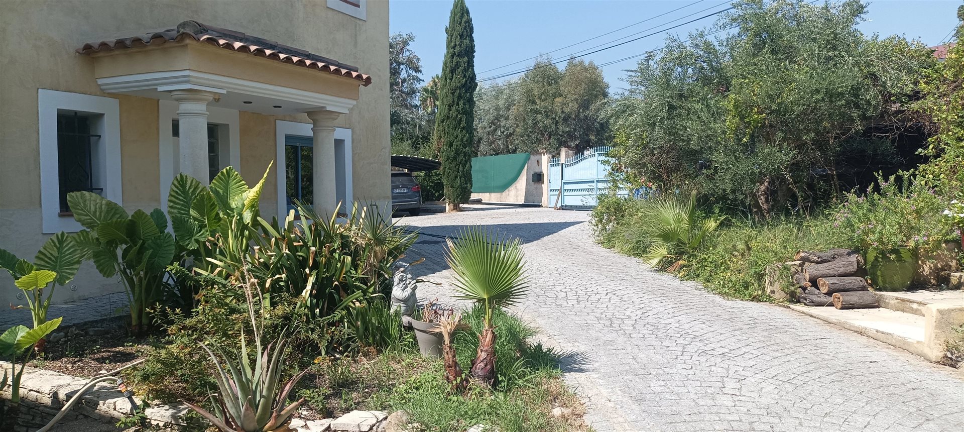 Maison à vendre, 240m², La Roquette-sur-Siagne