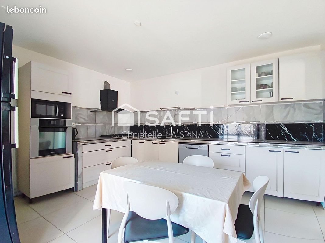 Maison à vendre, 275m², Arles