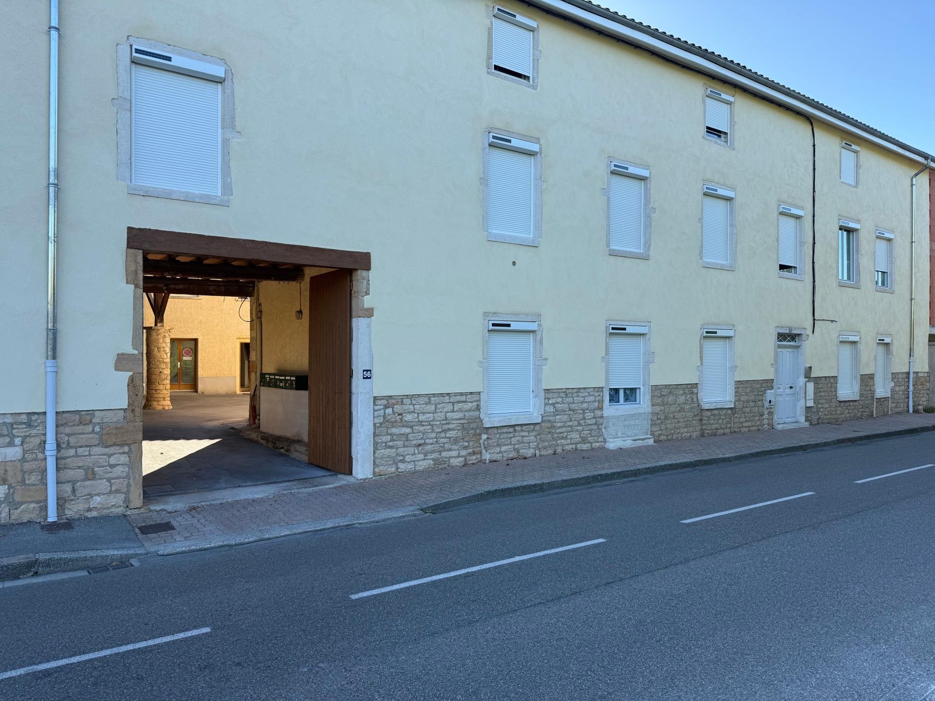 Appartement à vendre, 450m², Montmerle-sur-Saône