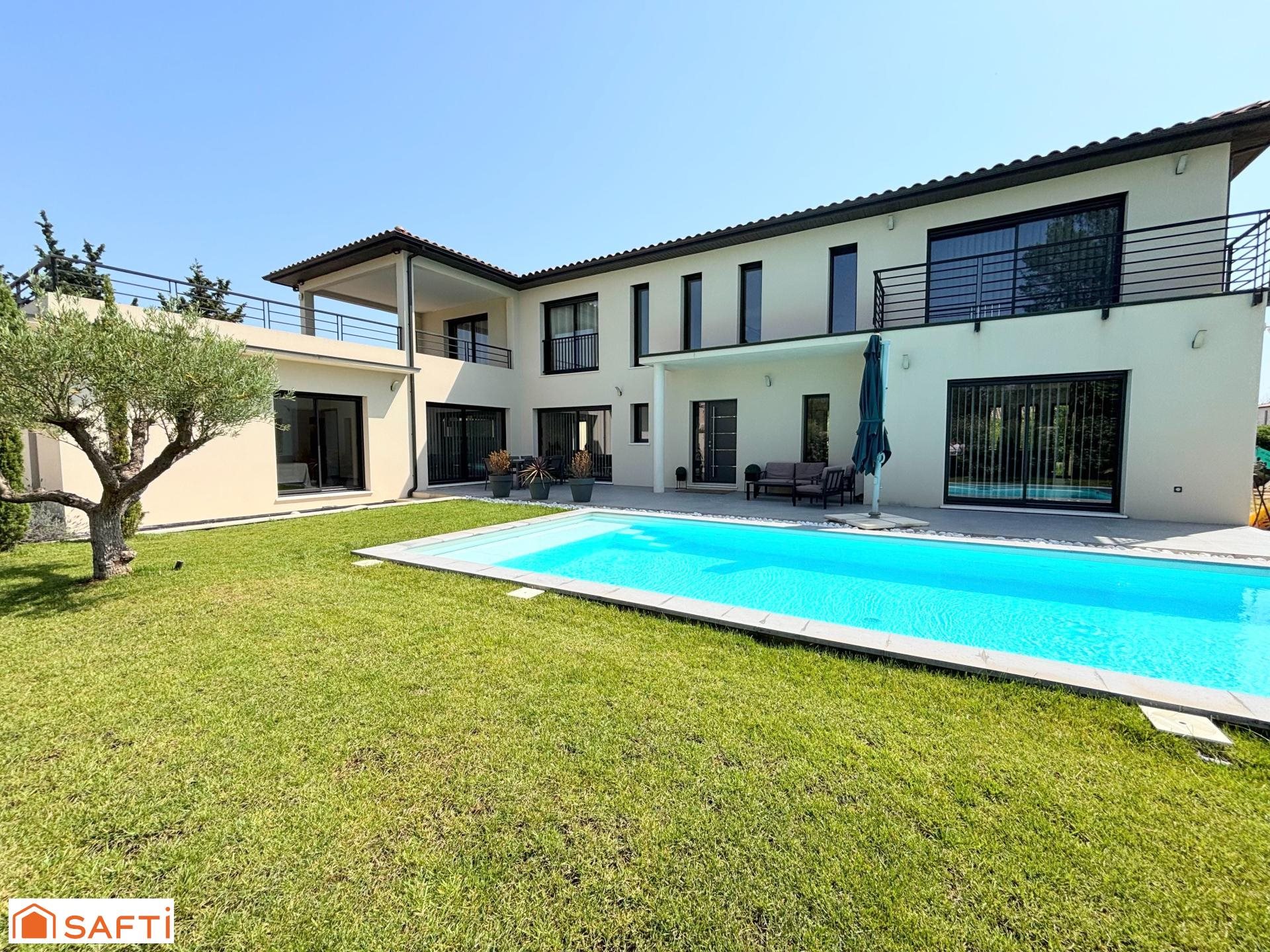 Maison à vendre, 314m², Le Pontet