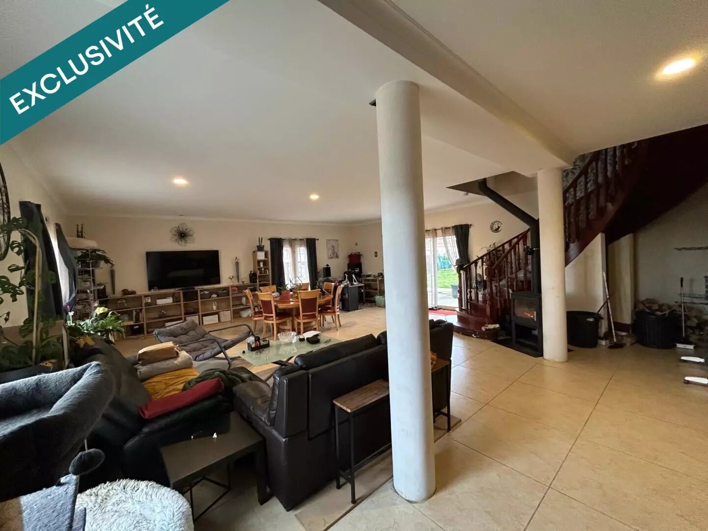 Maison à vendre, 322m², Charmeil