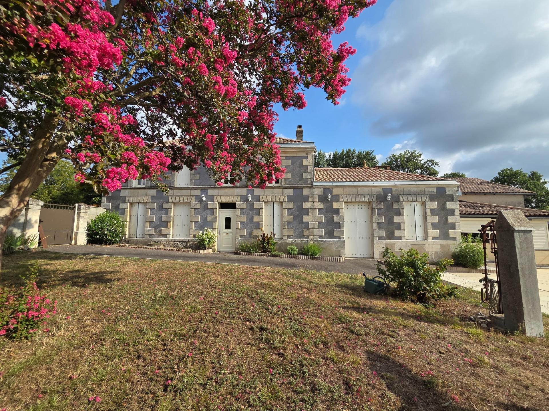 Maison à vendre, 280m², Campugnan