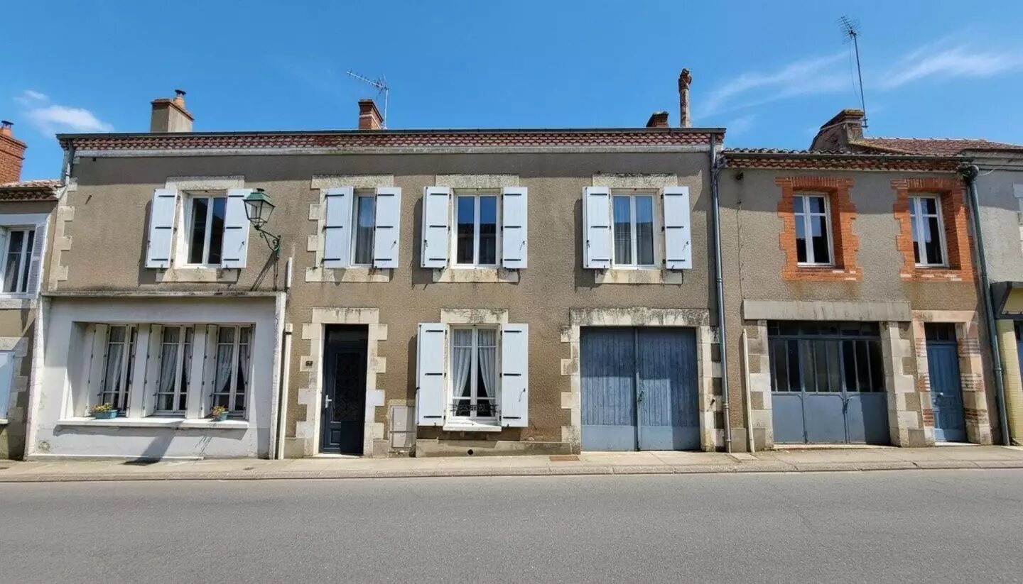 Maison à vendre, 155m², Lathus-Saint-Rémy