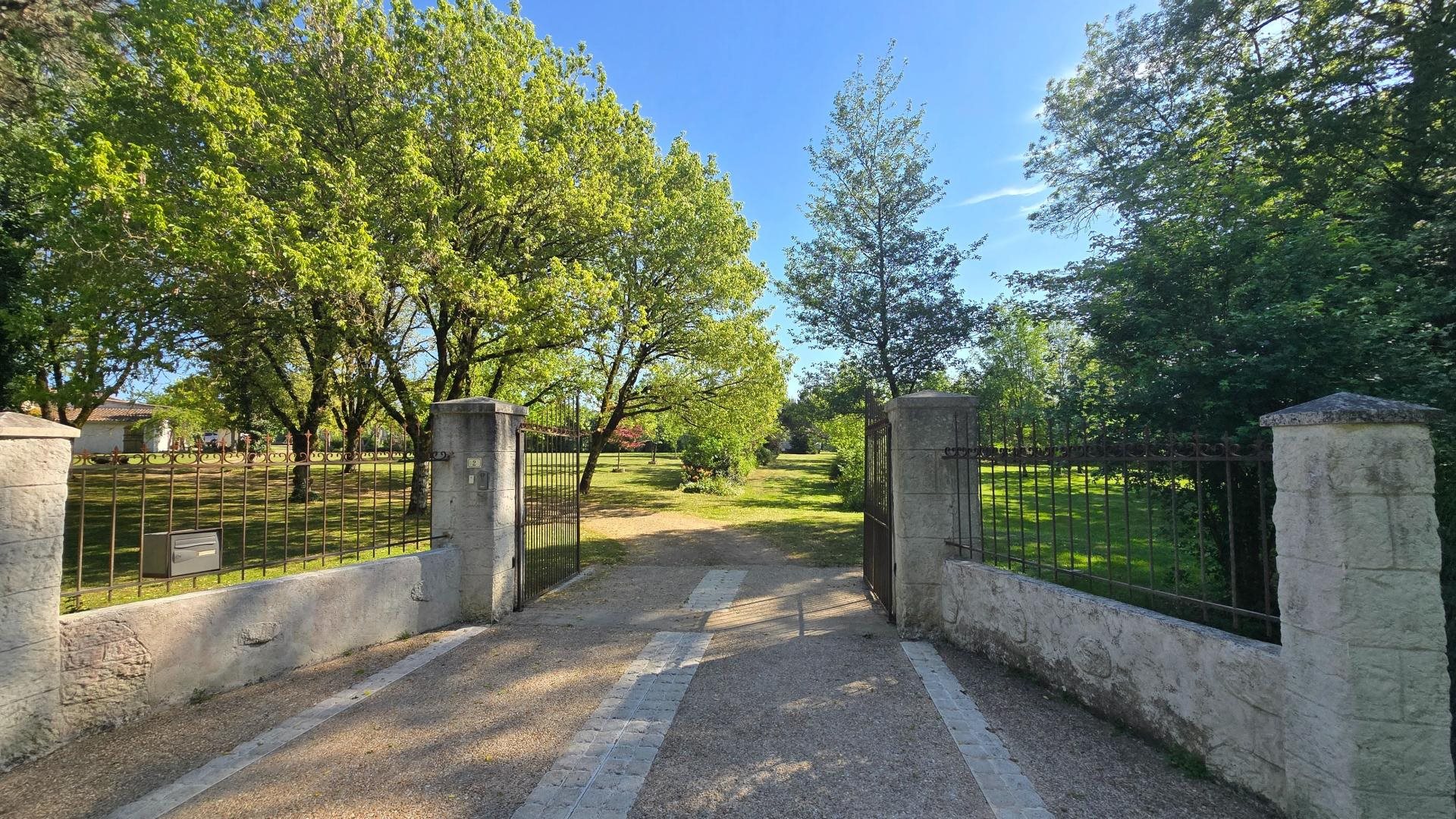 Maison à vendre, 235m², Queaux