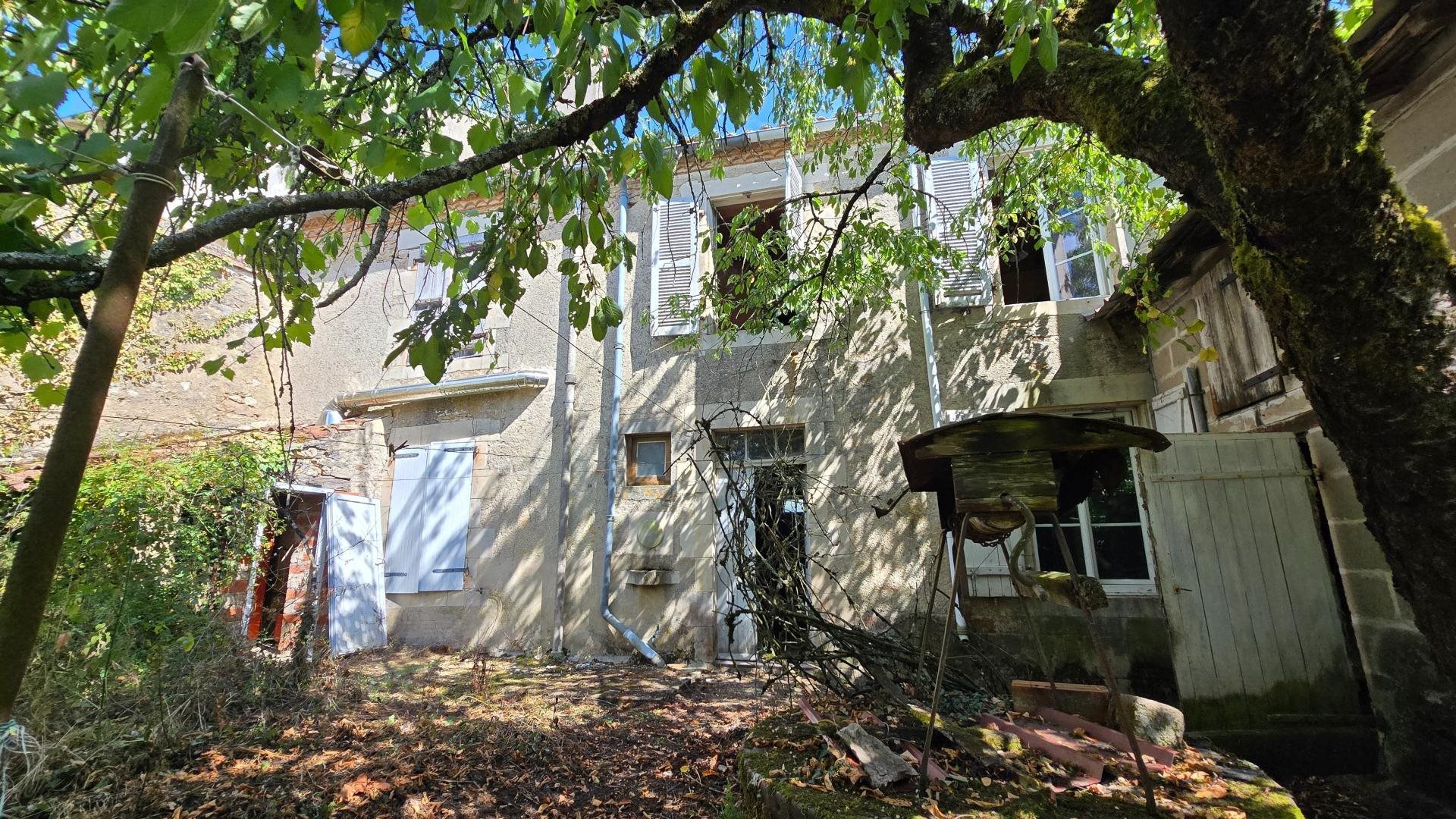 Maison à vendre, 200m², Lathus-Saint-Rémy