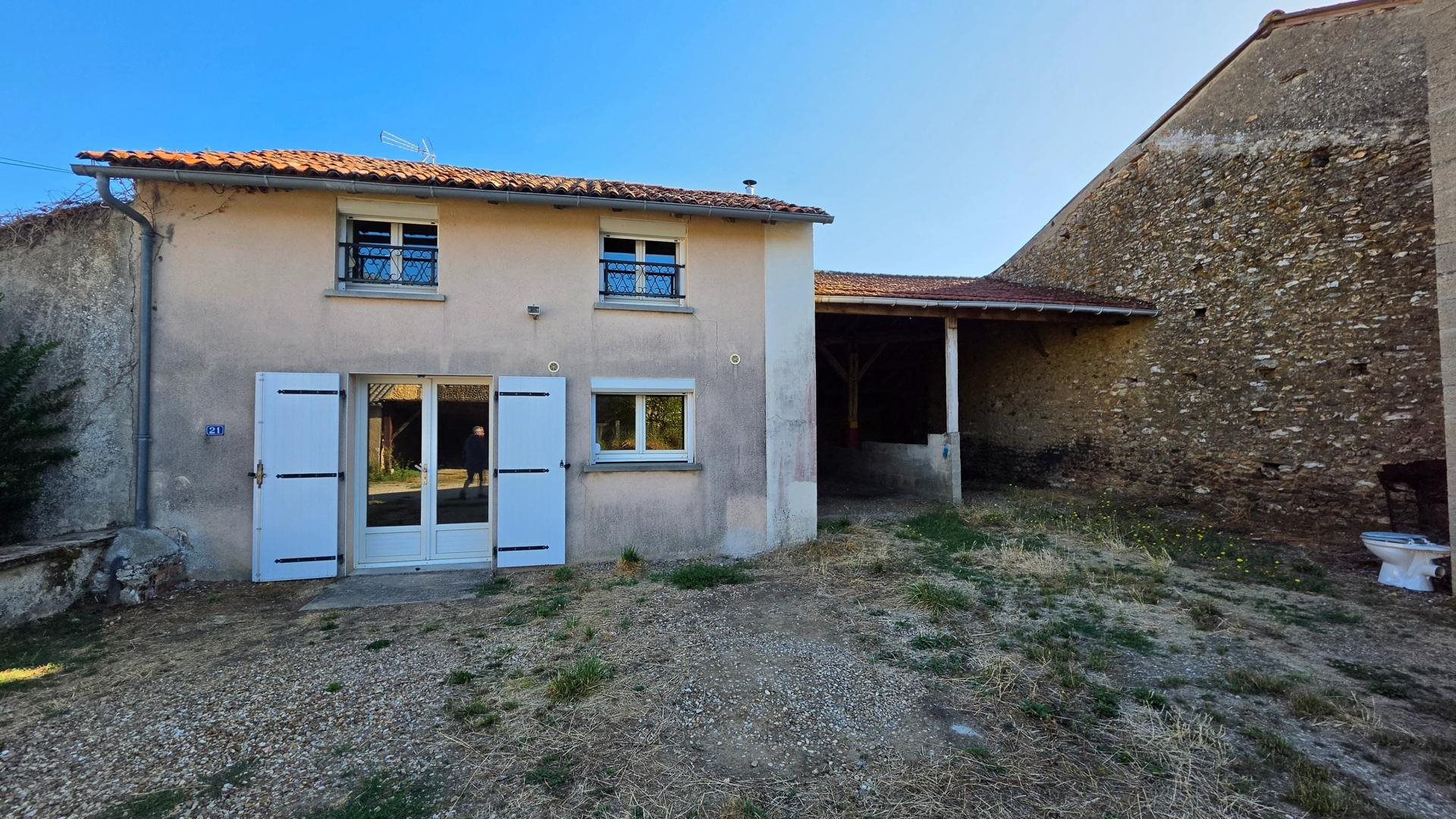 Maison à vendre, 90m², Leignes-sur-Fontaine