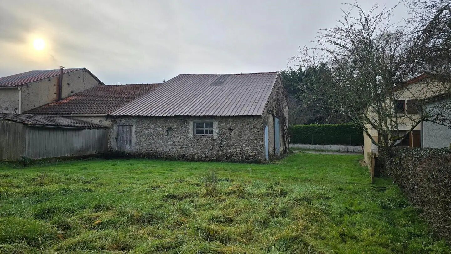 Maison à vendre, 110m², Leignes-sur-Fontaine