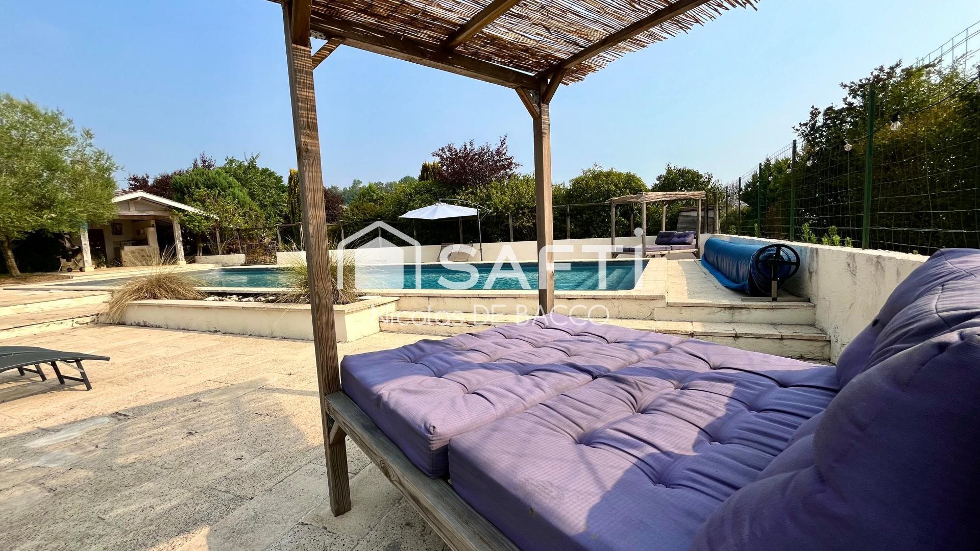 Maison à vendre, 277m², Poussignac
