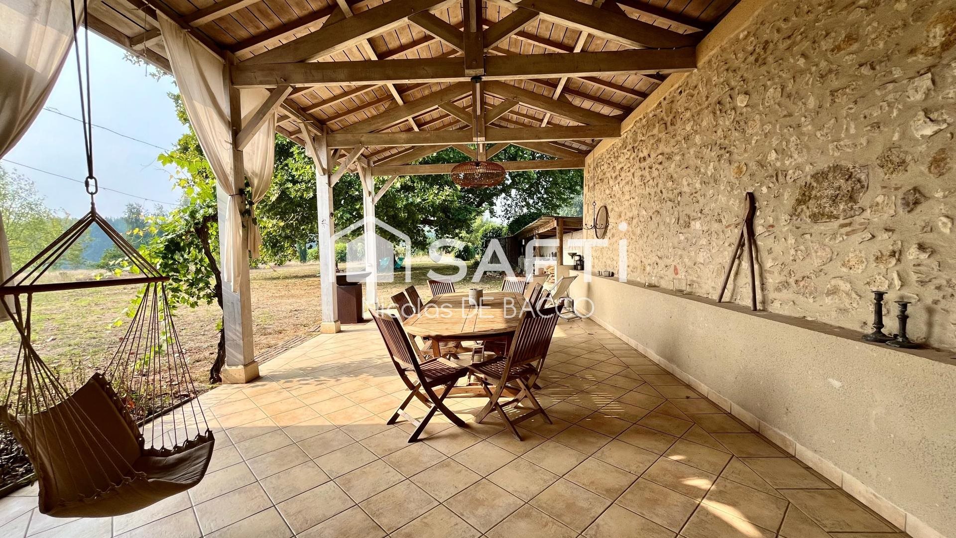 Maison à vendre, 277m², Poussignac