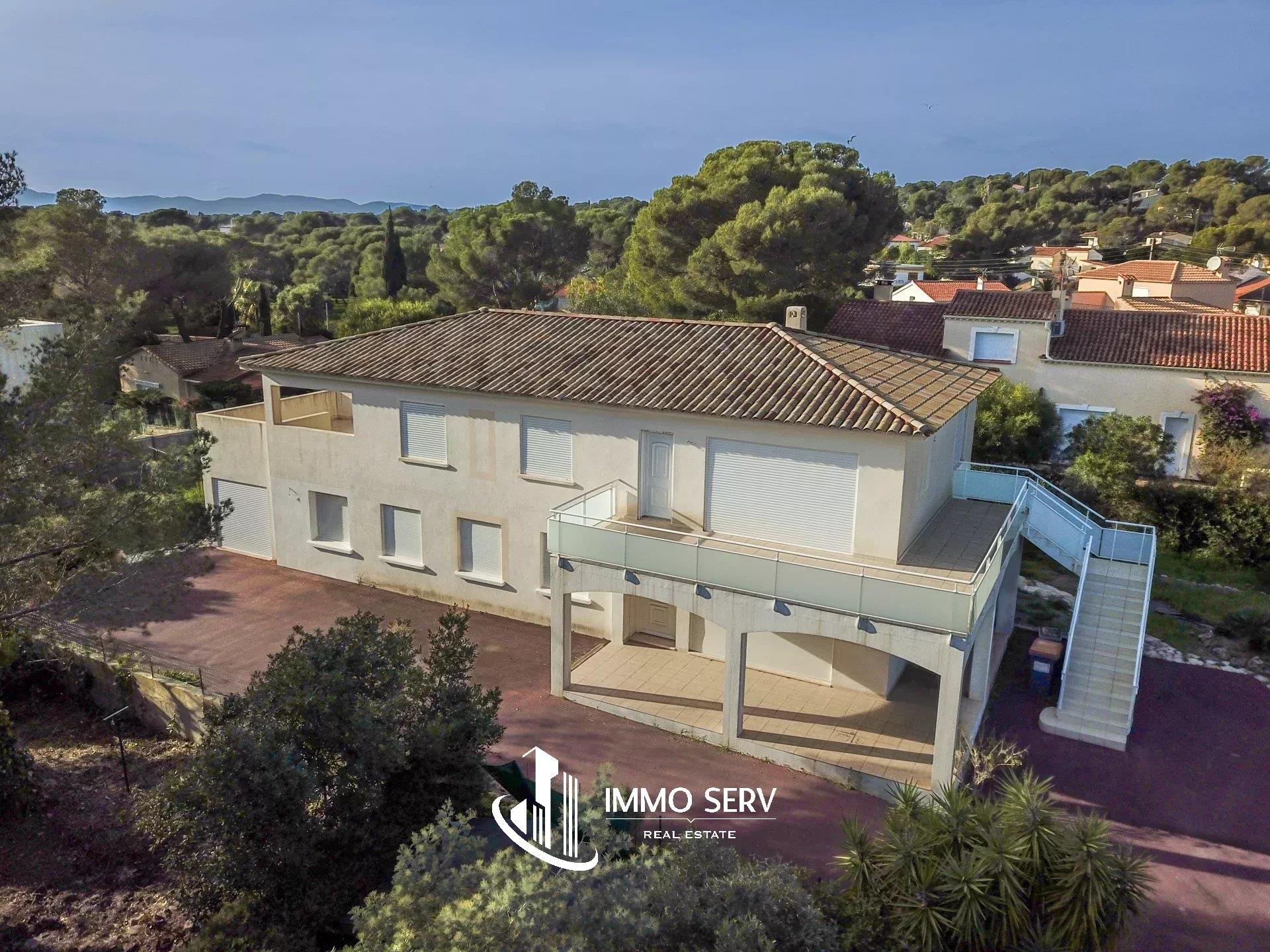 Maison à vendre, 270m², Saint-Raphaël